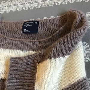 American Eagle batwing short sleeve sweater